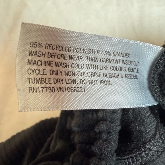 All in Motion White and Black Velvet Feeling Matching Set Size Girls S(6/7) - Picture 5 of 6